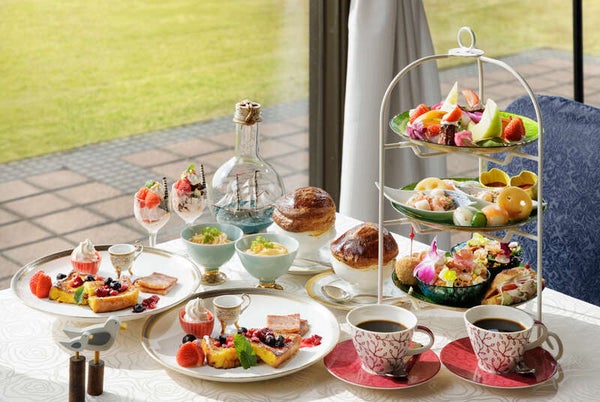 【愛媛県内発】 渋川公園「藤棚」と春のアフタヌーンティー 日帰り1